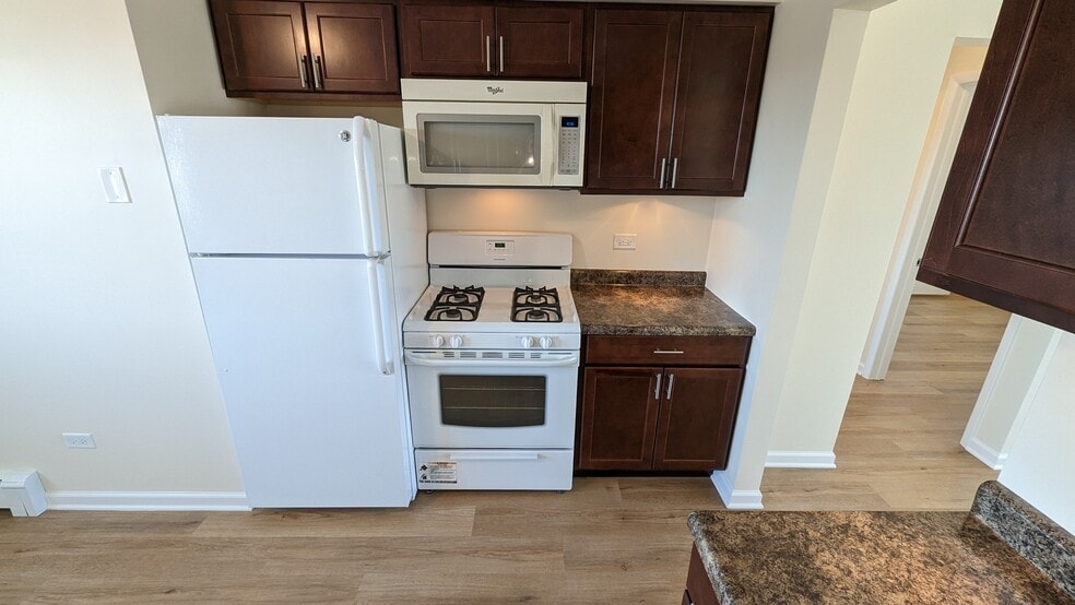 Building Photo - 14475 Jefferson Ave