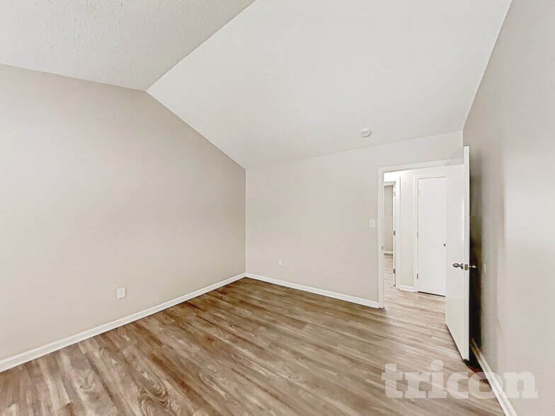 Building Photo - 5725 Becton Park Dr
