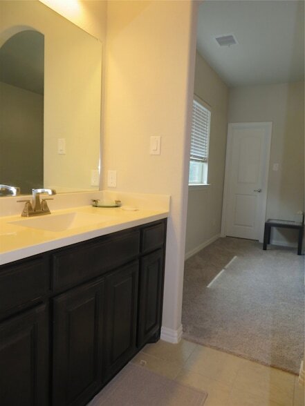 Building Photo - 5616 Amphora Ave