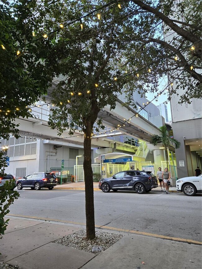 Building Photo - 234 NE 3rd St