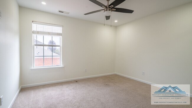 Building Photo - 102 Millbury Way