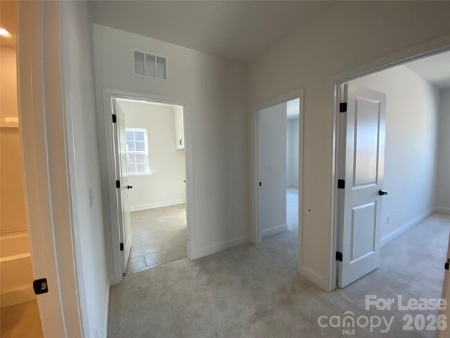 Building Photo - 4016 Hickory Pl Ln