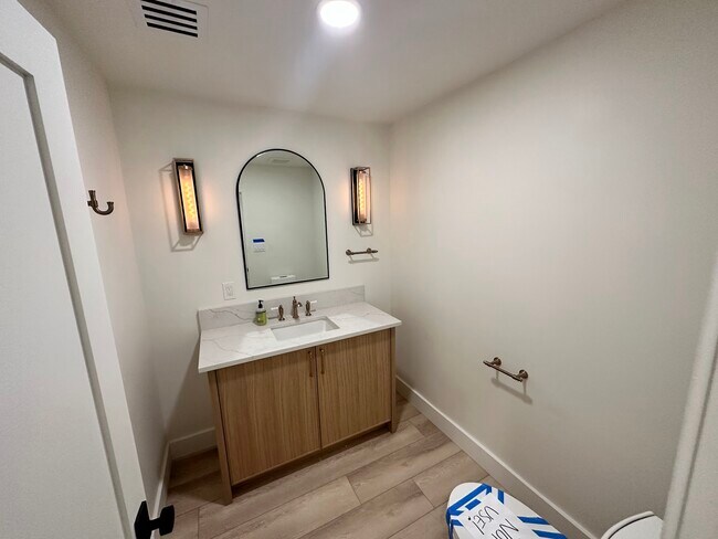 Building Photo - 6535 N Hillside Dr