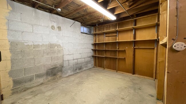 Building Photo - 84th Street  3531-3533