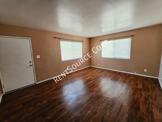 Building Photo - 38616 Larkin Ave