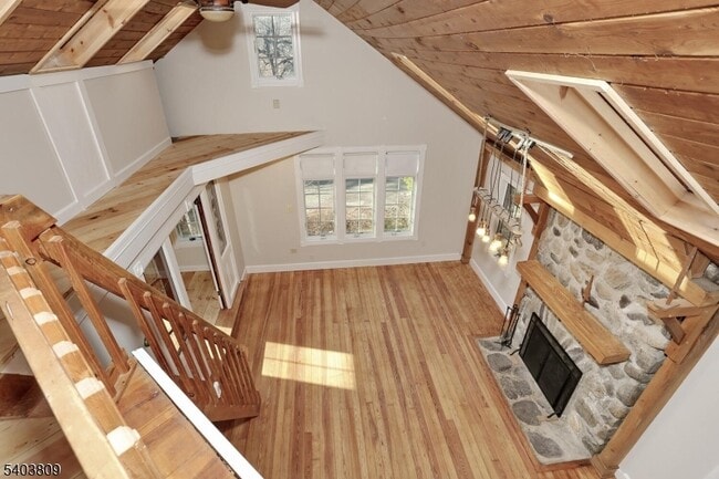 Building Photo - 140 Cupsaw Dr