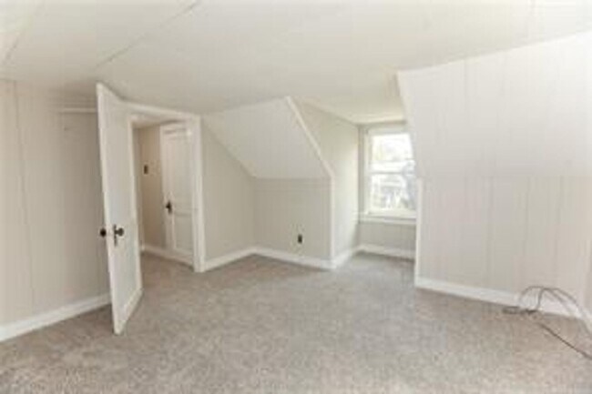 Building Photo - 209 Pennington Blvd