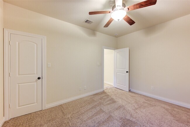 Building Photo - 11227 Dunstan Hill Dr