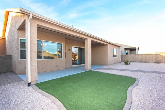 Building Photo - MOVE IN SPECIAL - Three Bedroom Granville Home