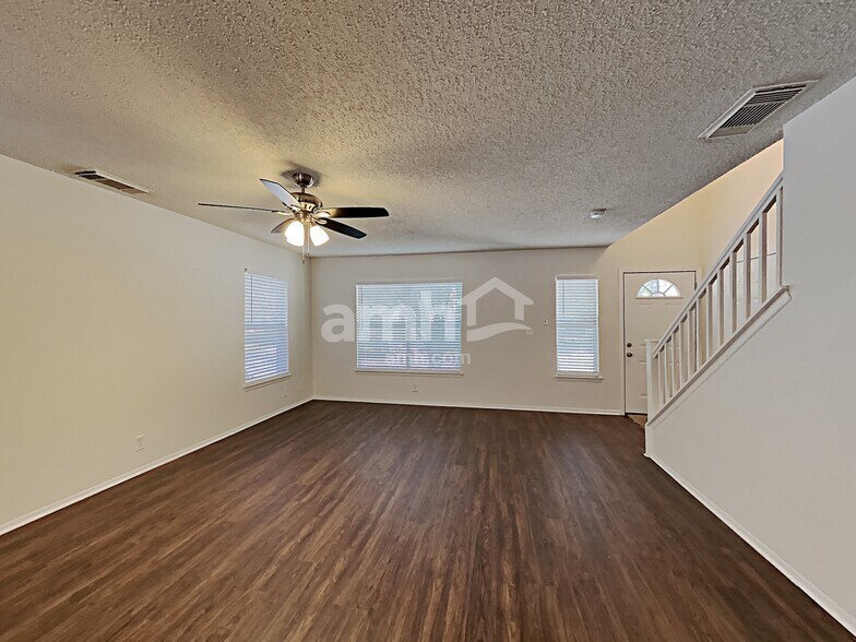 Building Photo - 9915 Old Mesquite