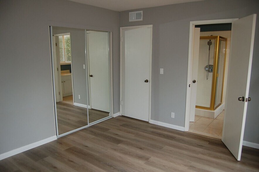 Building Photo - 211 Tanforan Ln