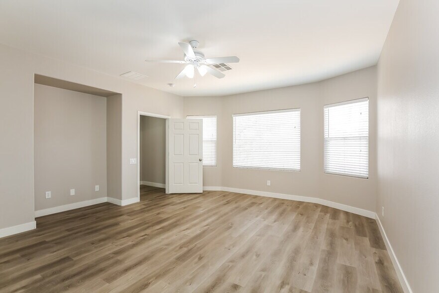 Building Photo - 6450 Button Quail St