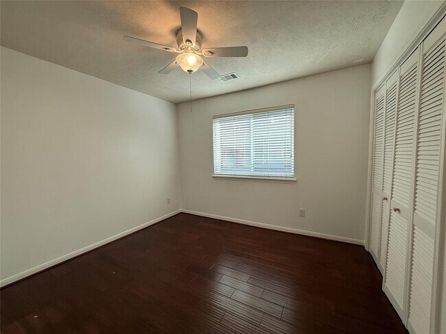 Building Photo - 15615 Lost Maples Dr