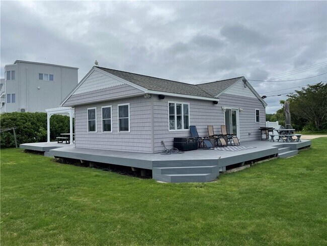 Building Photo - 6 a Dr