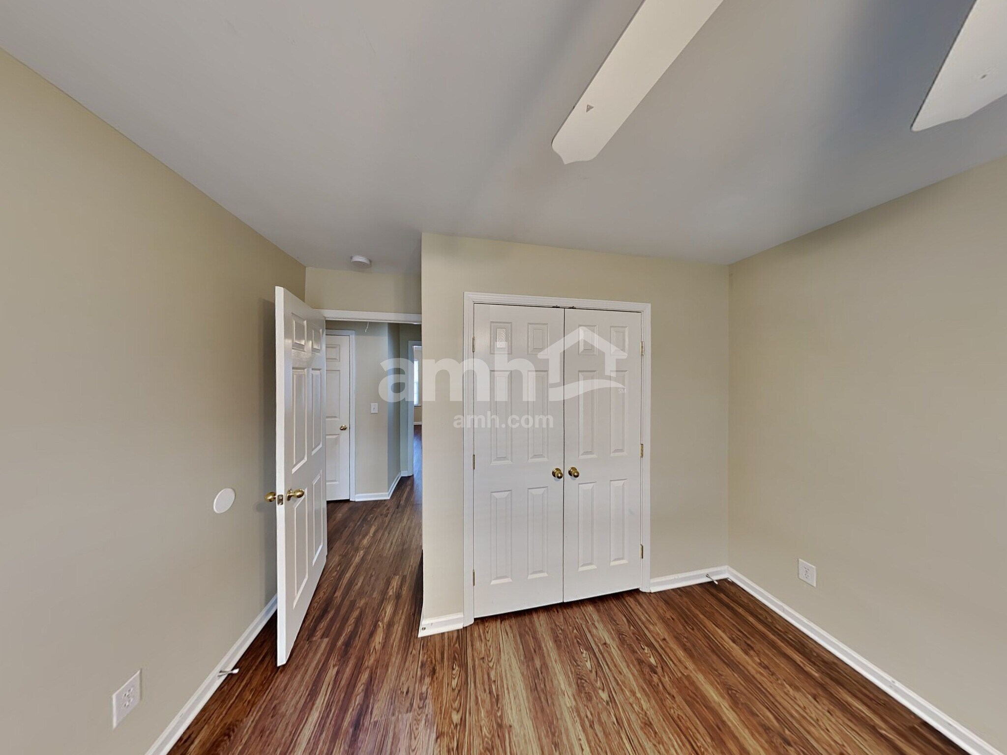 Building Photo - 1005 Matheus Dr
