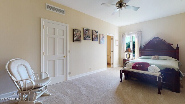Building Photo - 7987 Hollyridge Rd