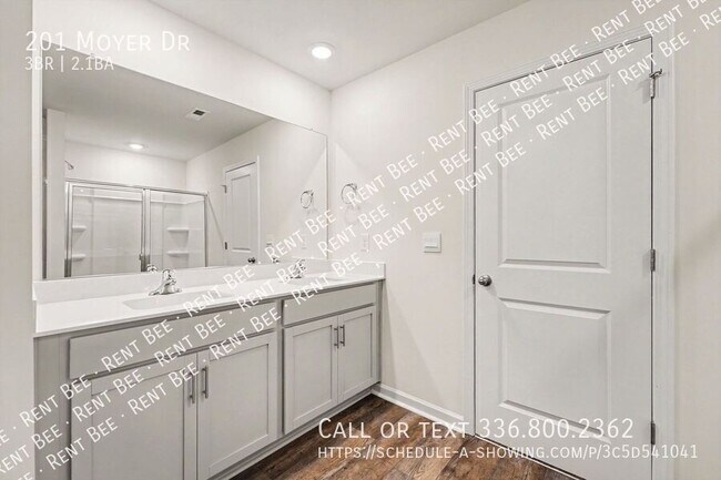 Building Photo - 201 Moyer Dr