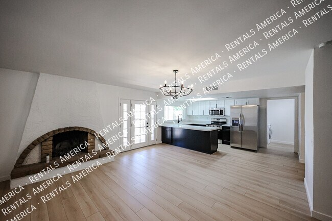 Building Photo - 2931 W Villa Maria Dr