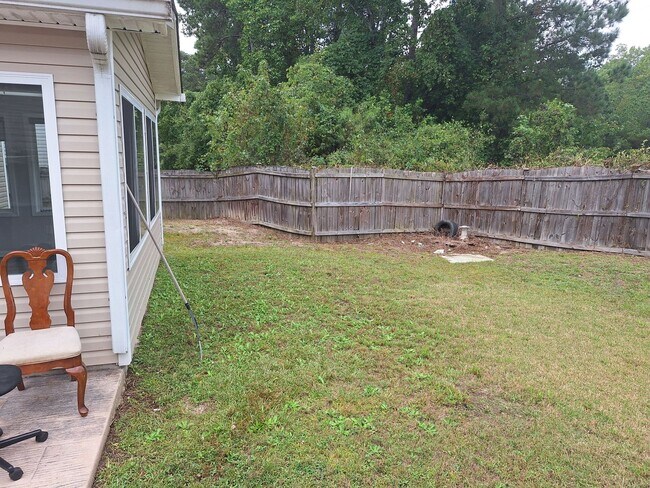 Building Photo - Wonderful Four Bedroom Home Located in Northeast Columbia!