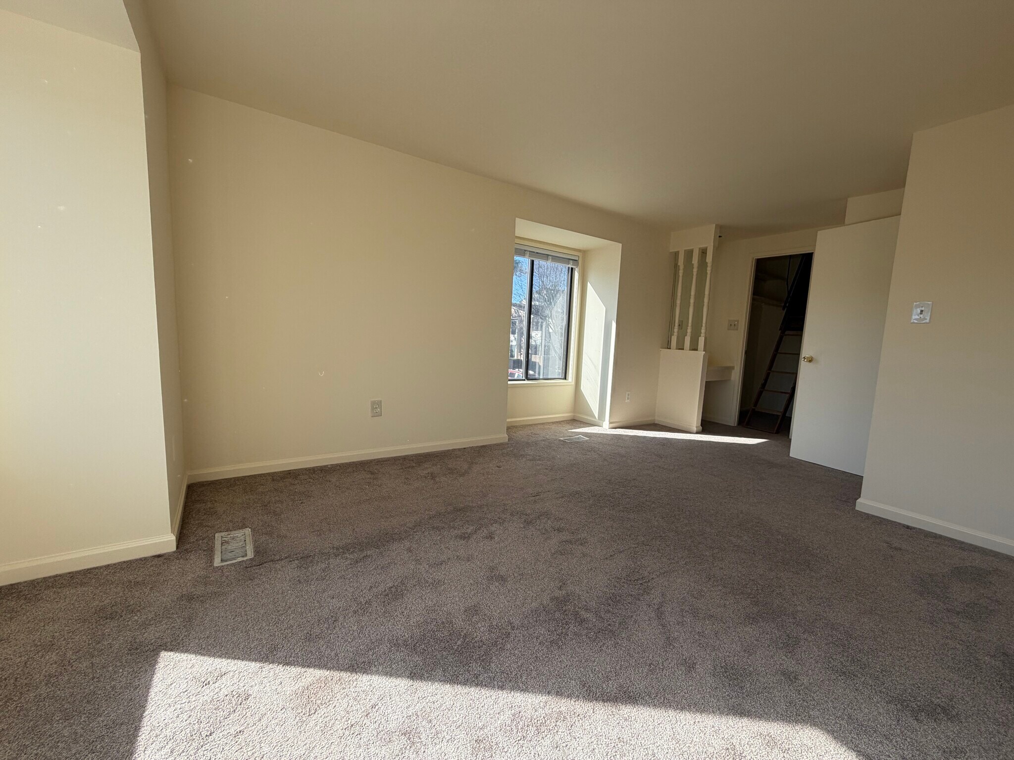Building Photo - 9709 Docena Dr