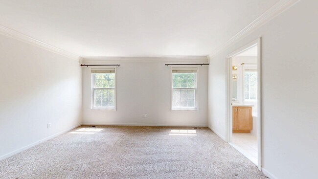 Building Photo - 3042 Barclay Way