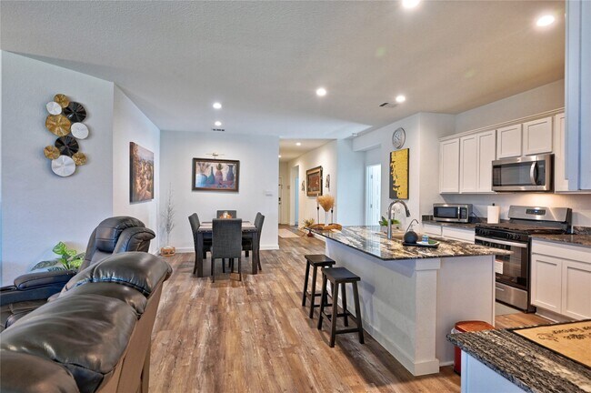 Building Photo - 8522 Kokernot Ln