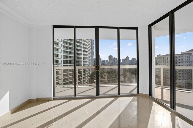 Building Photo - 20185 E Country Club Dr