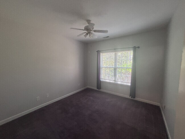 Building Photo - 90 Pine Vista Dr