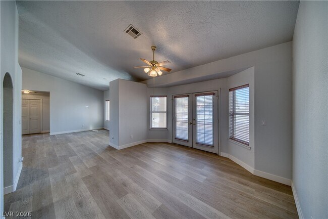 Building Photo - 3000 Pebble Beach Ave