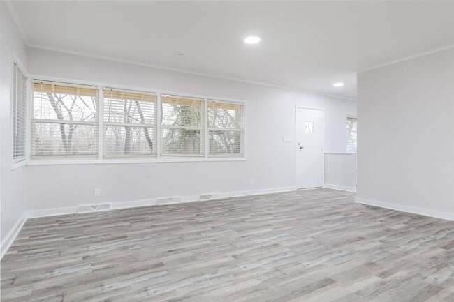 Building Photo - 4575 Olentangy River Rd