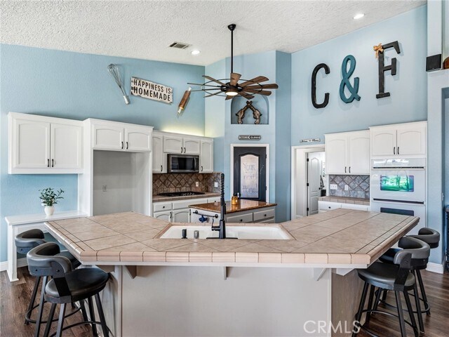 Building Photo - 6232 Coriander Dr