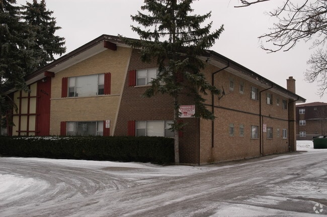 Primary Photo - 8133-8139 Ogden Ave
