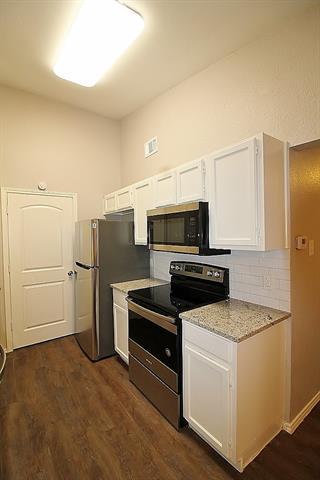 Building Photo - 6620 S Creek Dr
