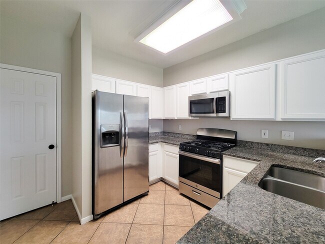 Building Photo - 12226 Cardston Ct