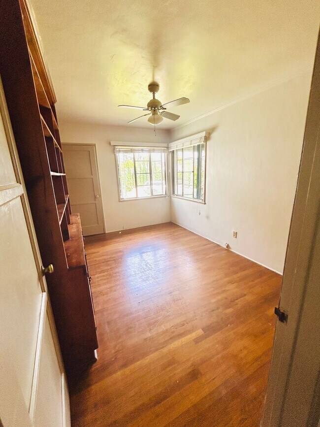 Building Photo - Live by Windansea Beach in La Jolla - 4BD/2.5BA Home - Only $5,995/mo!