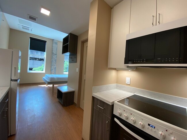 Building Photo - 83 Hanover St