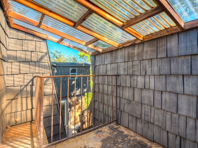 Building Photo - 6409 Miles Ln