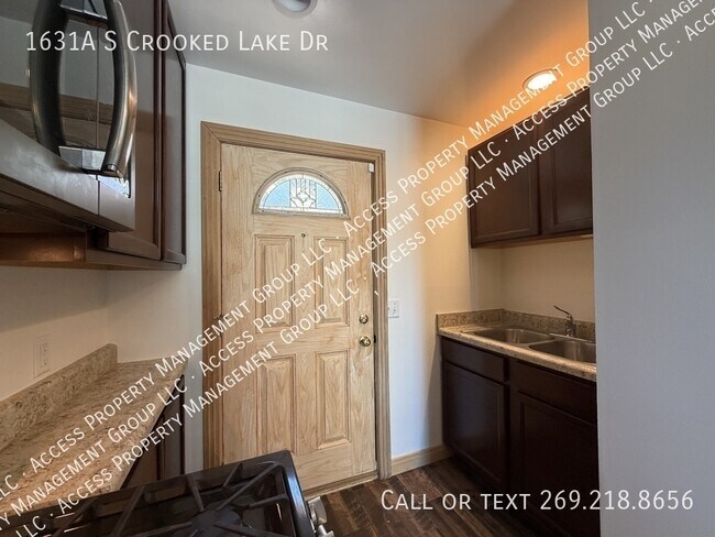 Building Photo - 1631A S Crooked Lake Dr-
