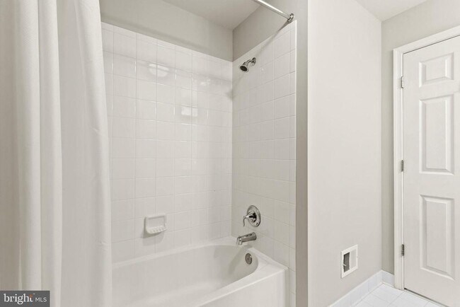 Building Photo - 7814 River Rock Way
