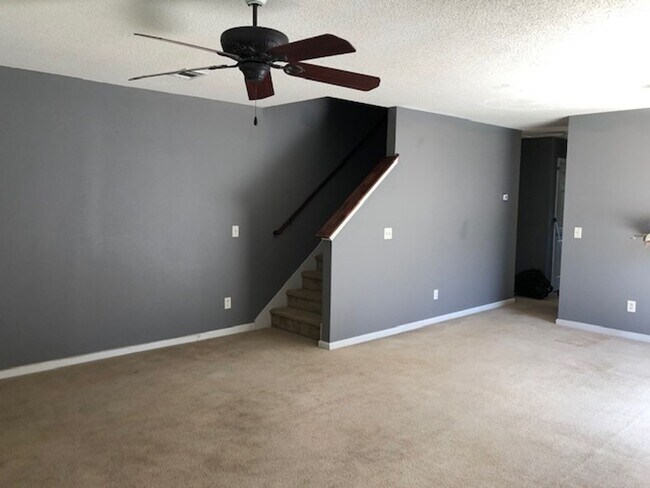 Building Photo - NICE HOME IN POOLER AREA