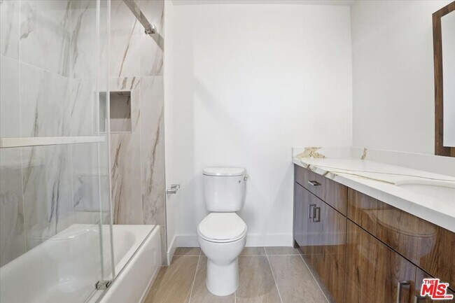 Building Photo - 1820 Prosser Ave