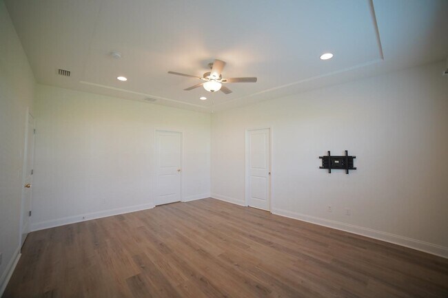 Building Photo - 219 Bienville Pl