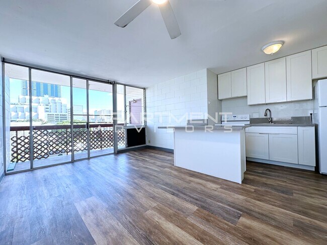 Building Photo - 816 Birch St