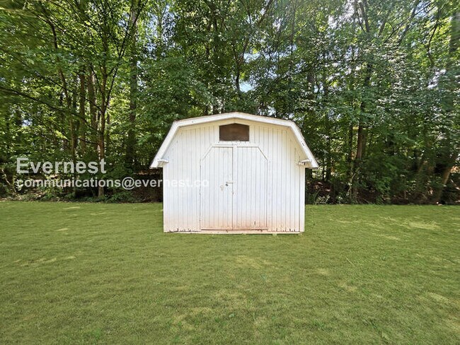 Building Photo - 2463 Montezuma Cir