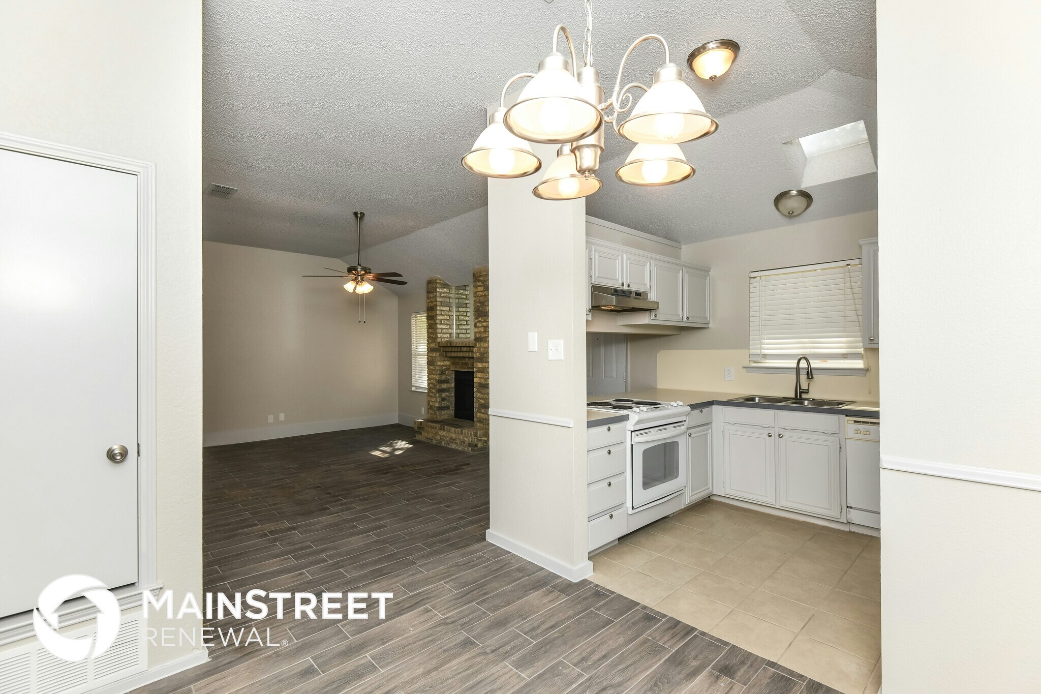 Building Photo - 914 Pierce Arrow Dr