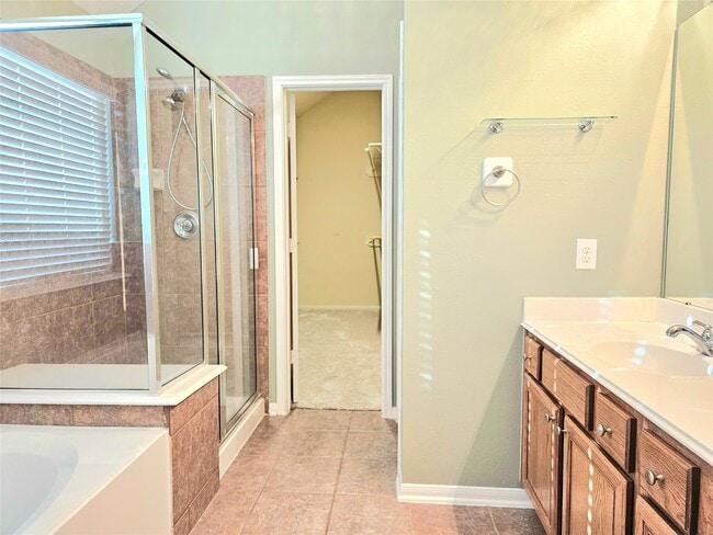 Building Photo - 16834 Jelly Park Stone Dr