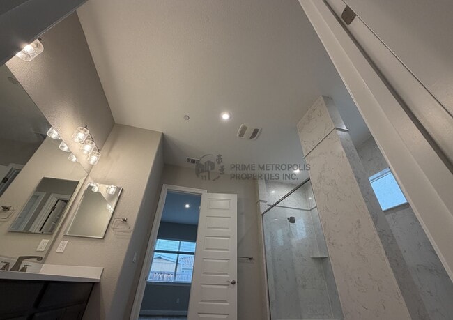 Building Photo - 681 Bacarra St