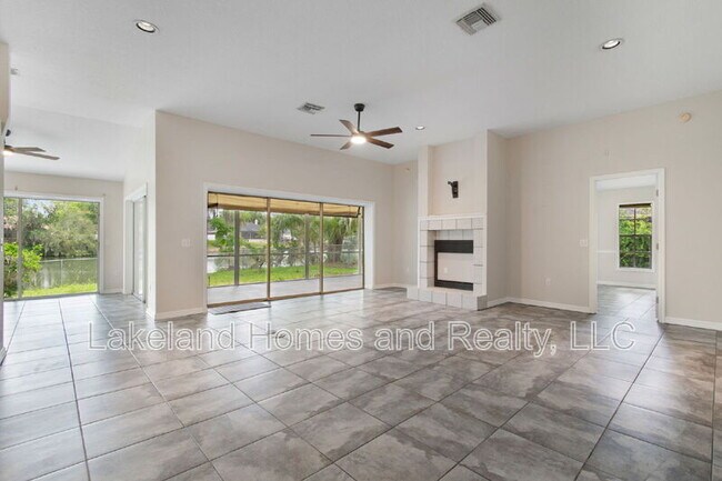 Building Photo - 95 Woodside Dr