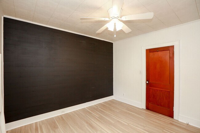 Building Photo - 768 Mayfield Ave
