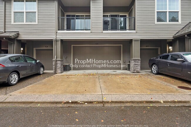 Building Photo - Wonderful Three Bedroom Condo at The Summe...
